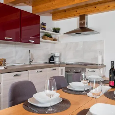 Prestige Azinetti With Pool - Three Bedroom * Štokovci