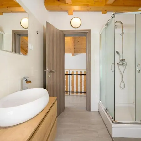 Prestige Azinetti With Pool - Three Bedroom בית נופש *